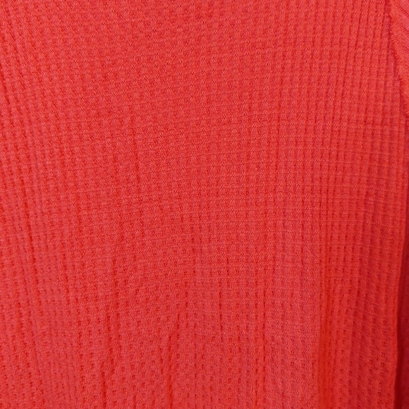 Free PEOPLE LONG SLEEVE CATALINA V-NECK THERMAL TOP- M - Picture 4 of 5